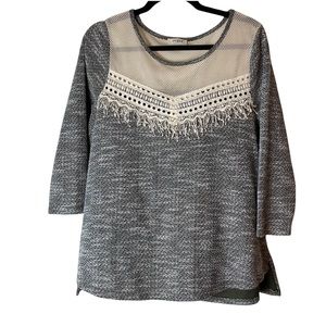 Umgee 3/4 Sleeve Frilly Fringe Sweater Mesh Top Knit Textured Size Medium